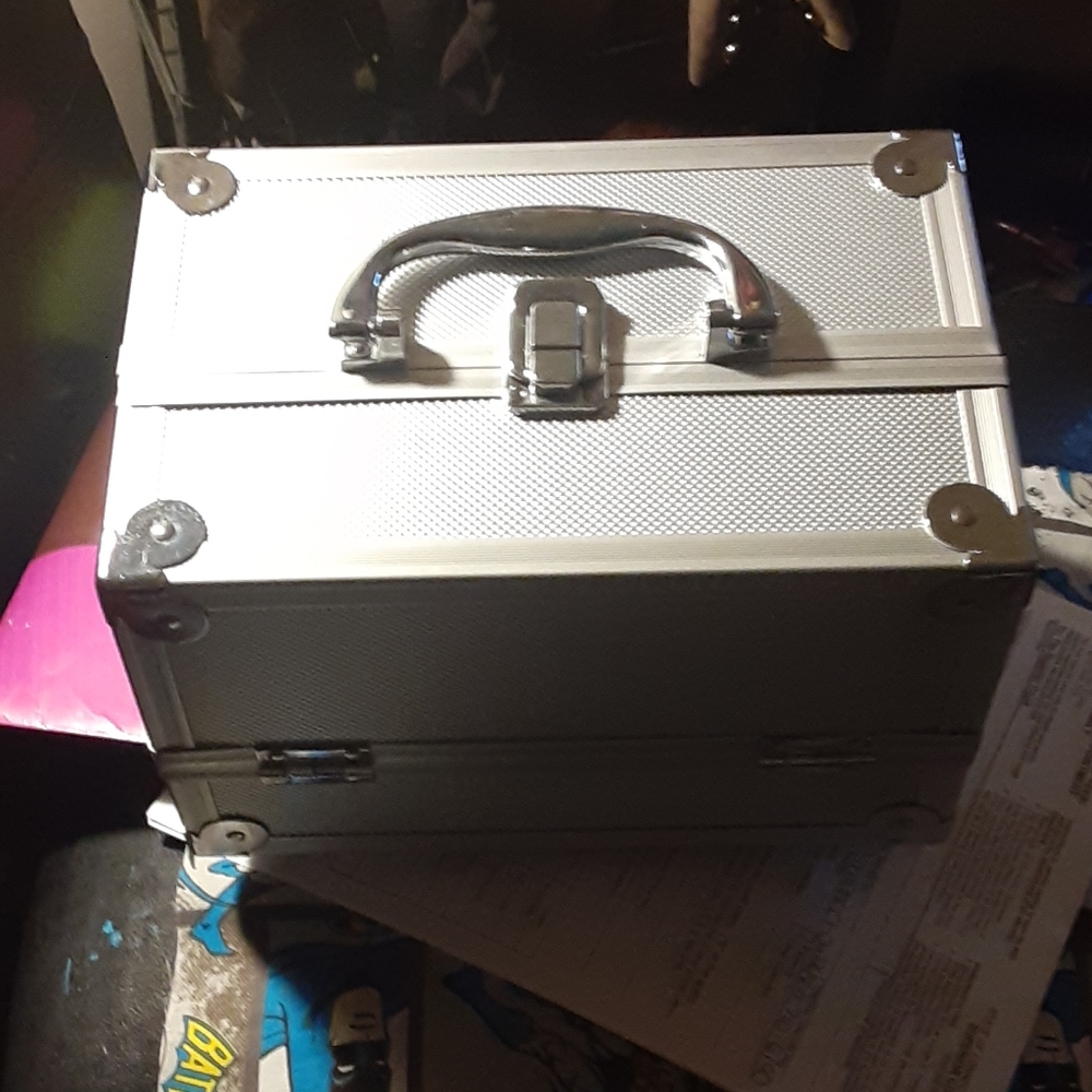 Makeup organizer purse and a sweater